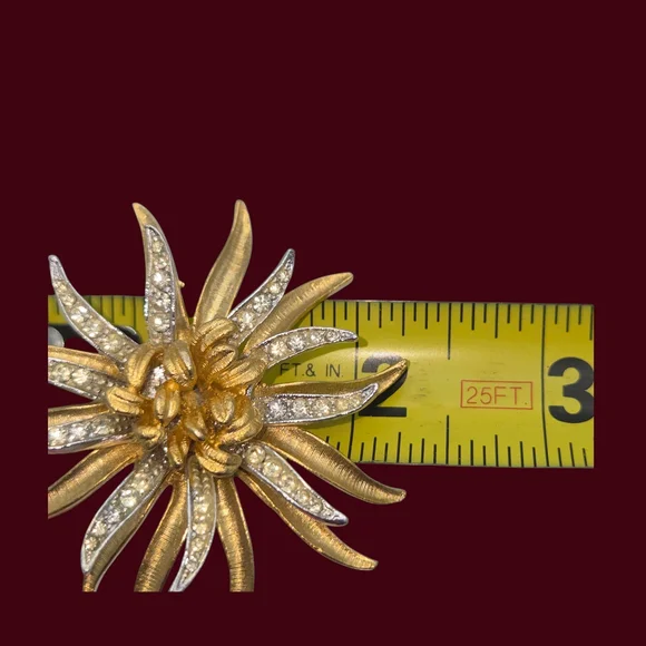 MCM Vintage Coro Chrysanthemum Starburst Floral Brooch Gold Silver Rhinestones - Picture 9 of 9